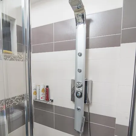 Comfy And Cosy Basement Apartment Kalamata