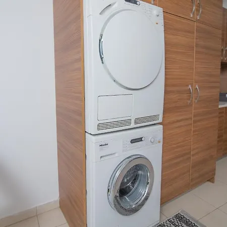 Comfy And Cosy Basement Kalamata