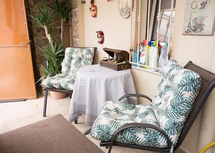 דירה Comfy And Cosy Basement *